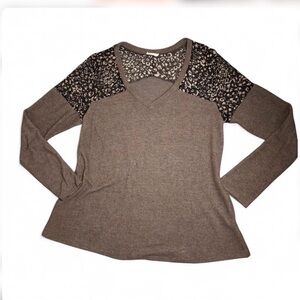 Womens V-Neck Long Sleeve Top with Sheer Leopard Yoke - Brown